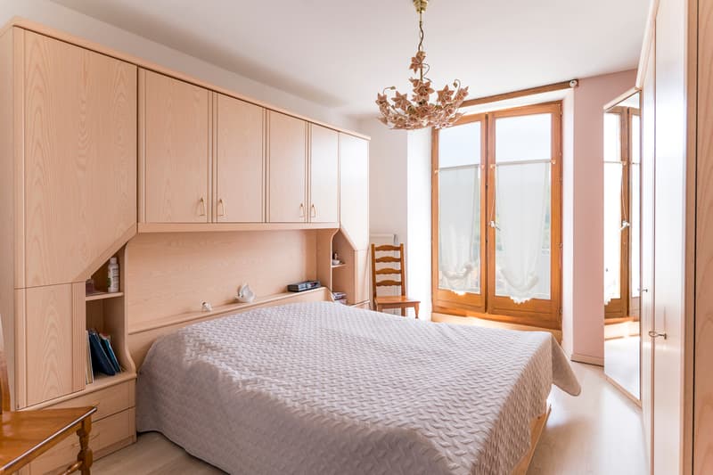Bâtisse du 19ème de 3 appartements (10)