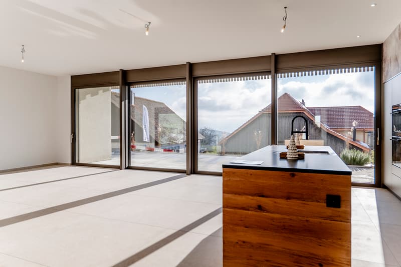 Elégance absolue et cadre bucolique pour cette villa neuve (3)