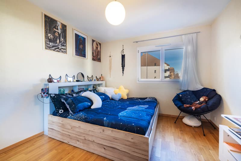 Grand appartement contemporain dans un charmant quartier résidentiel (8)