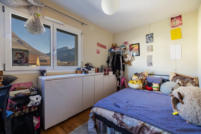 Grand appartement contemporain dans un charmant quartier résidentiel (12)