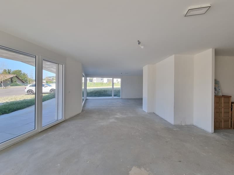 NEUF ! SURFACE COMMERCIALE DE 69m² AVEC TERRASSE-JARDIN (2)