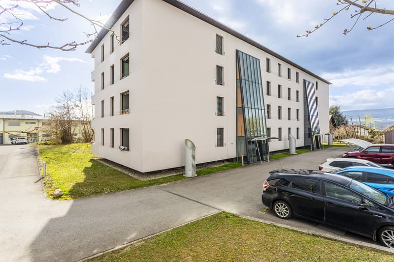 APPARTEMENT DE 2.5PCES AU 2EME ETAGE AVEC P.P. SOUTERRAINE (8)