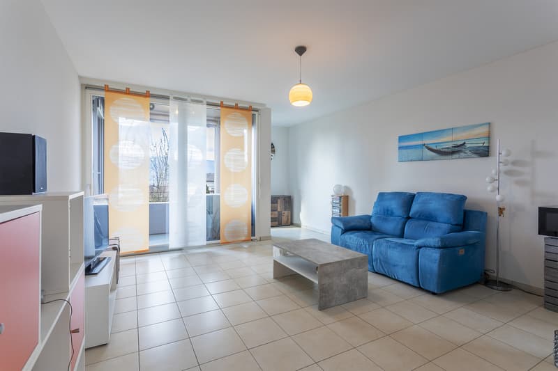 APPARTEMENT DE 2.5PCES AU 2EME ETAGE AVEC P.P. SOUTERRAINE (2)