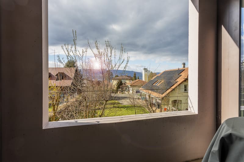 APPARTEMENT DE 2.5PCES AU 2EME ETAGE AVEC P.P. SOUTERRAINE (6)