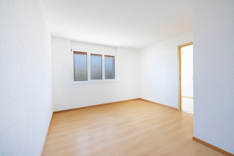 Villa 6.5 pièces avec grand jardin, vue dégagée et potentiel locatif (6)