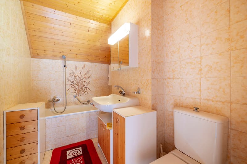 Charmant appartement style chalet avec cheminée au centre du village ! (9)
