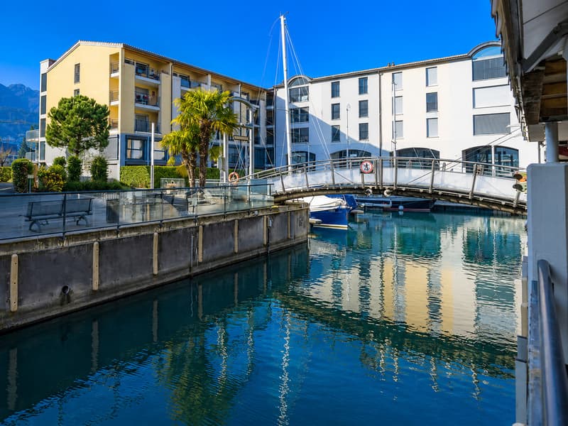 Villa triplex au bord du lac Léman à la Marina du Bouveret (1)