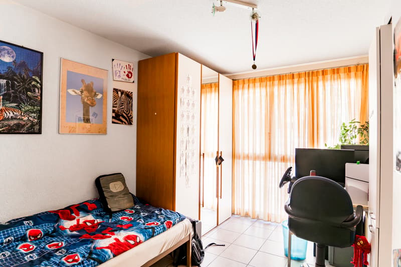 Appartement de 4.5 pièces avec balcon plein sud (6)