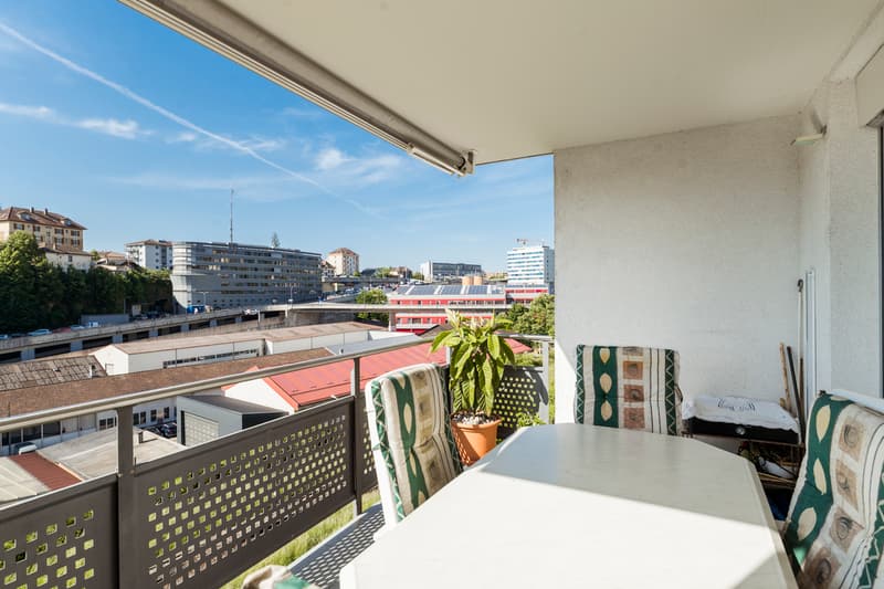 Appartement de 4.5 pièces avec balcon plein sud (10)