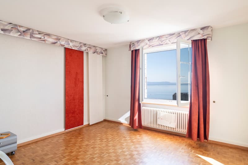Vue imprenable sur le lac et les Alpes pour cette villa de 7.5 pièces (5)