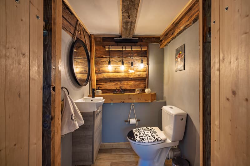 Magnifique chalet Ormonan rénové situé dans un cadre rural (9)