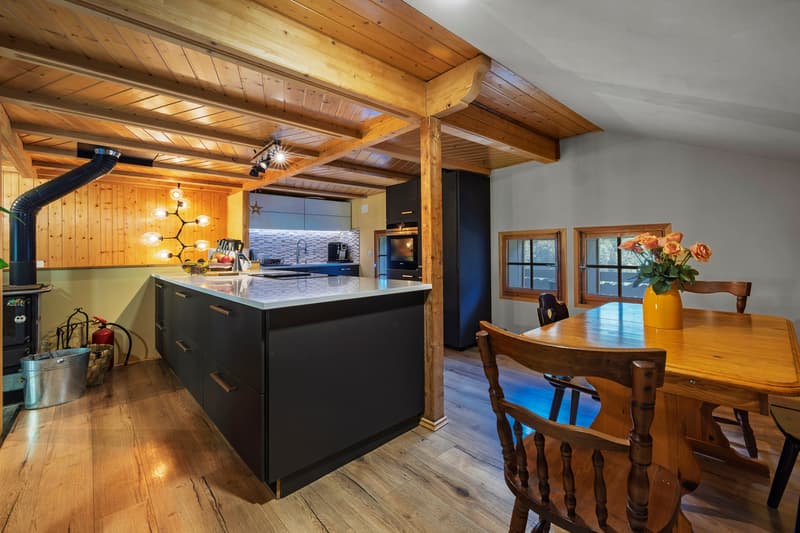 Magnifique chalet Ormonan rénové situé dans un cadre rural (1)