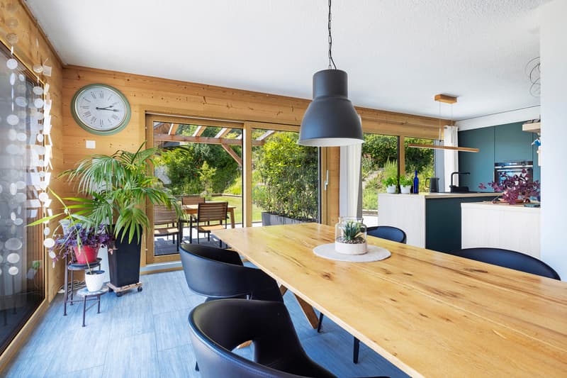 Chalet d'exception dans un quartier verdoyant et tranquille (6)
