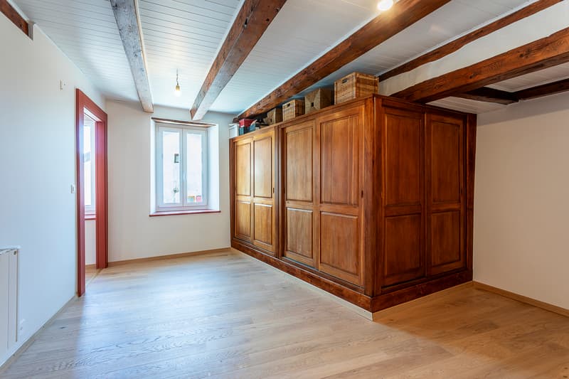 Maison de village rénovée | Volumes, charme et authenticité (7)