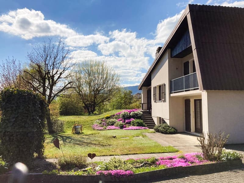 Villa individuelle de 7 pièces avec grand jardin (1)