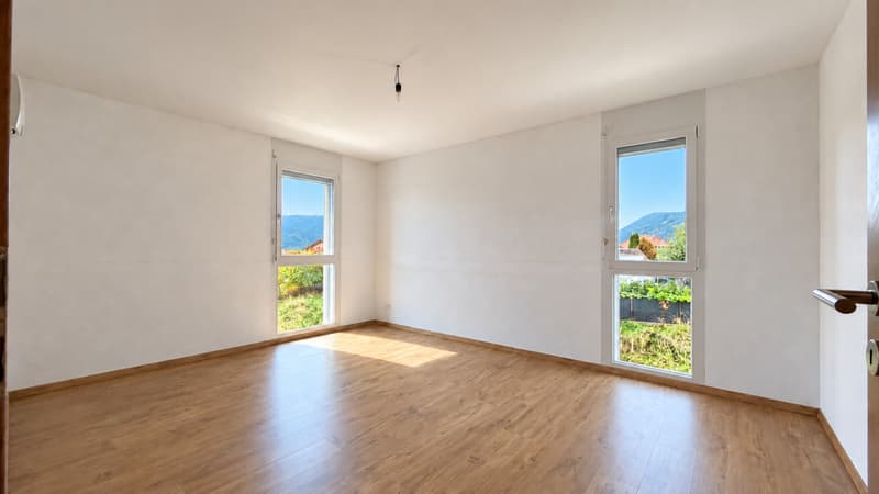 APPARTEMENT FAMILIAL AU DERNIER ETAGE AVEC VUE SUR LES PREALPES (13)