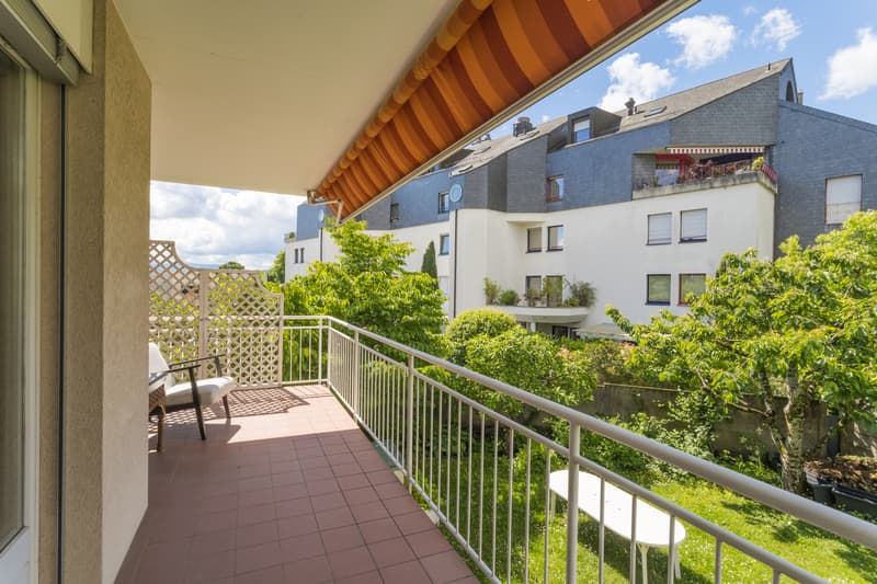 Appartement fonctionnel avec spacieux séjour et balcon (5)