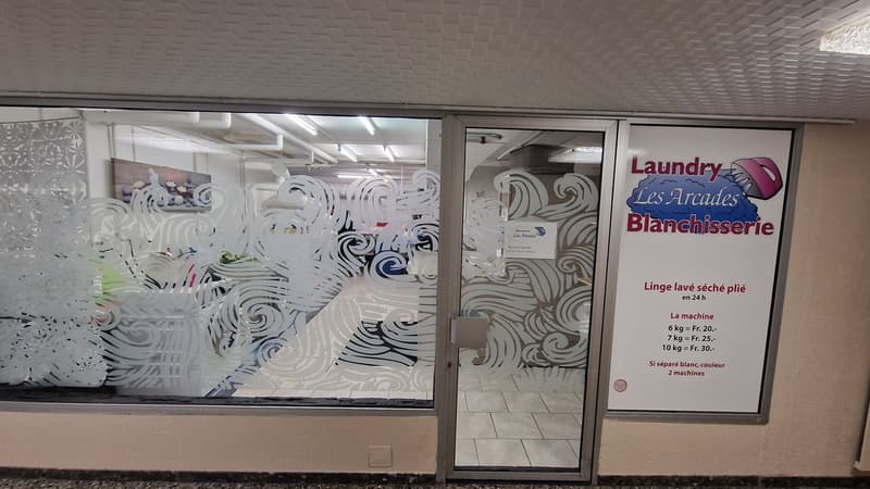 Vitrine1