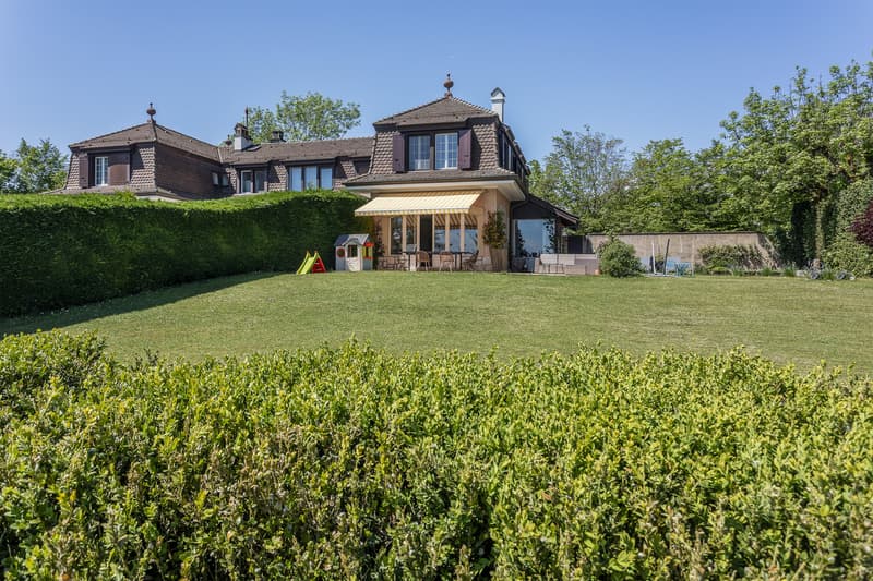 Villa de charme de 5.5 pièces les pieds dans l'eau (3)