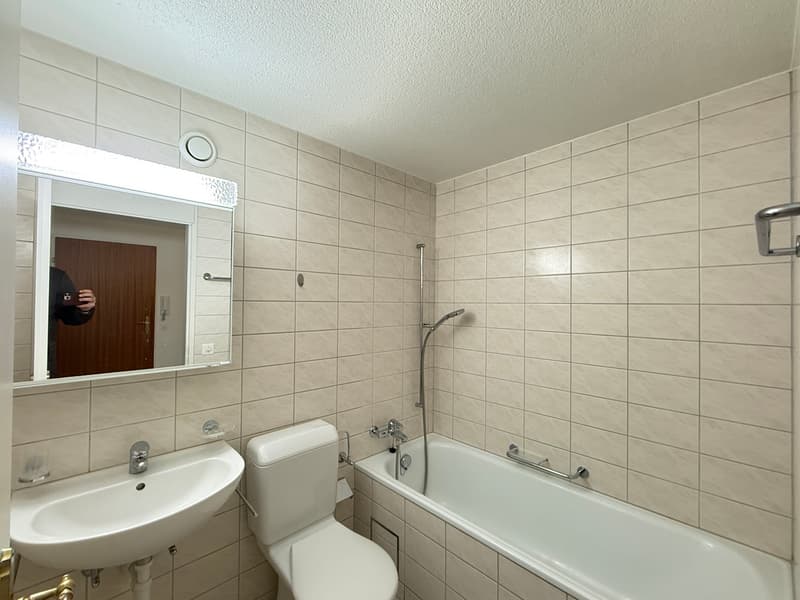 Geräumige und helle Wohnung mit Balkon und Einstellplatz (5)