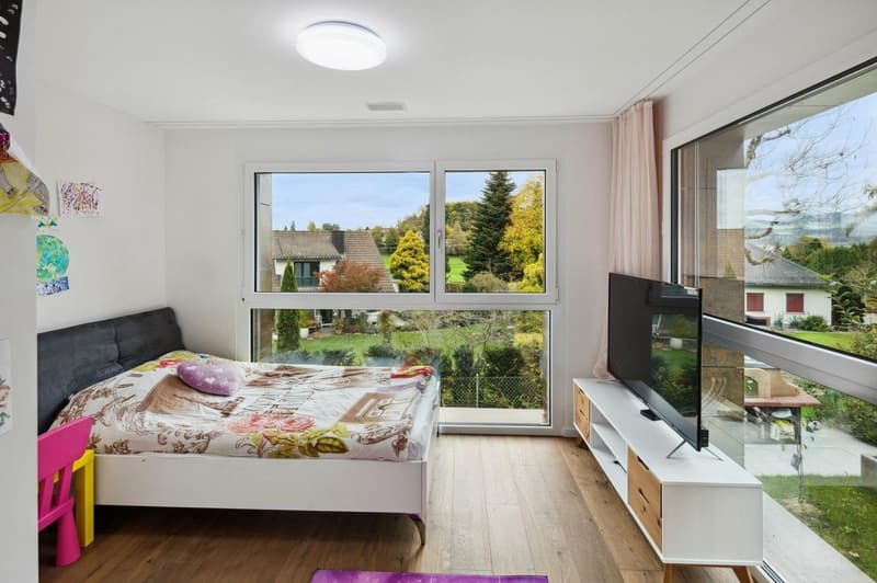 Verkauft: Luxuriöse 6.5-Zimmer-Duplex-Wohnung im Erdgeschoss / Neu mit 3 x 6 m Pool (10)