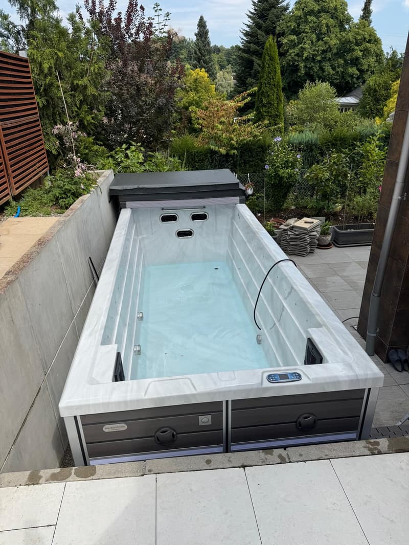 Verkauft: Luxuriöse 6.5-Zimmer-Duplex-Wohnung im Erdgeschoss / Neu mit 3 x 6 m Pool (13)