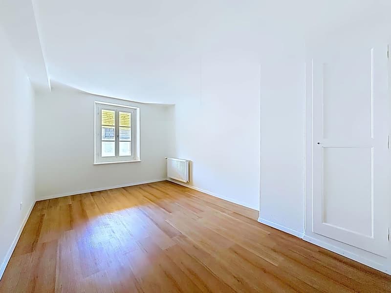 En exclusivité - Plus de 220 m² et un fort potentiel au coeur de Saint-Livres (10)