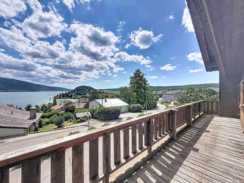 En exclusivité - Chalet individuel avec vue sur le Lac (4)