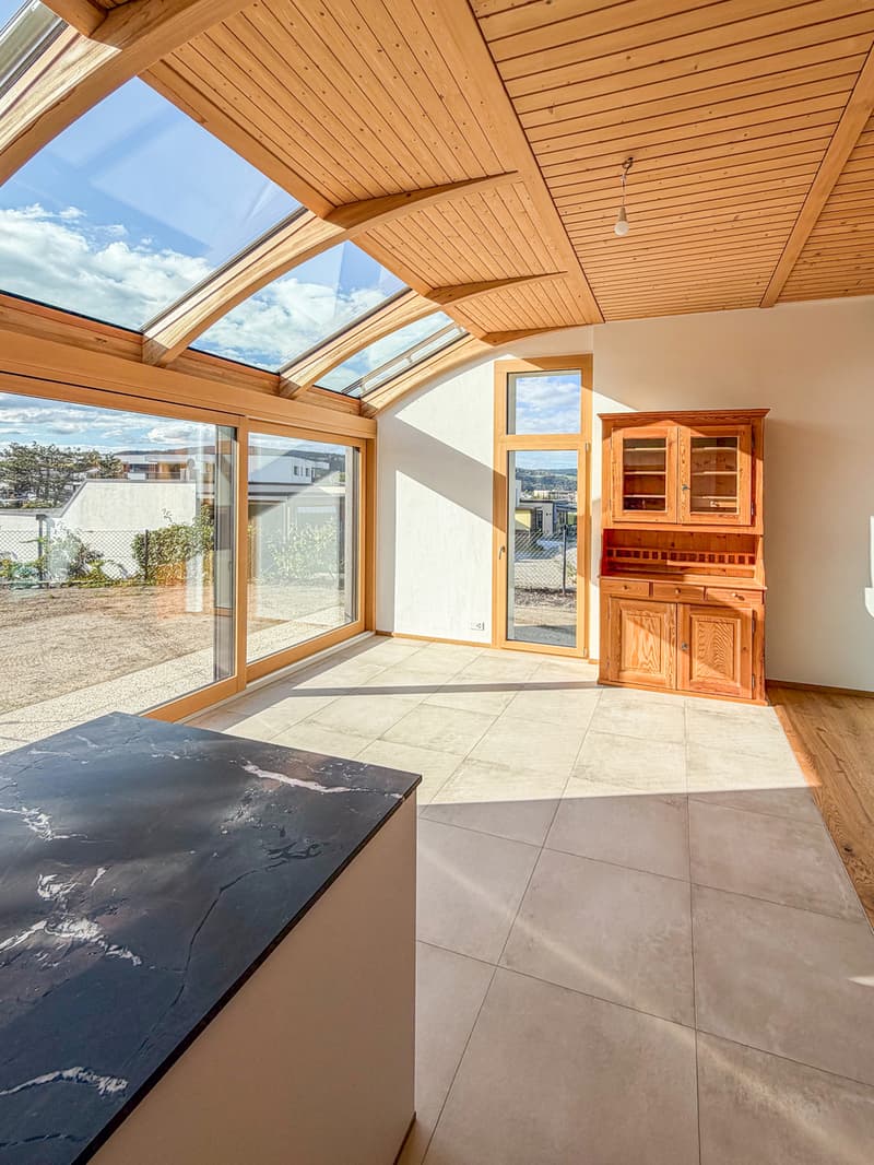 BULLE -- VILLA CONTIGUË RÉNOVÉE DE 6,5 PIÈCES AVEC JARDIN (5)
