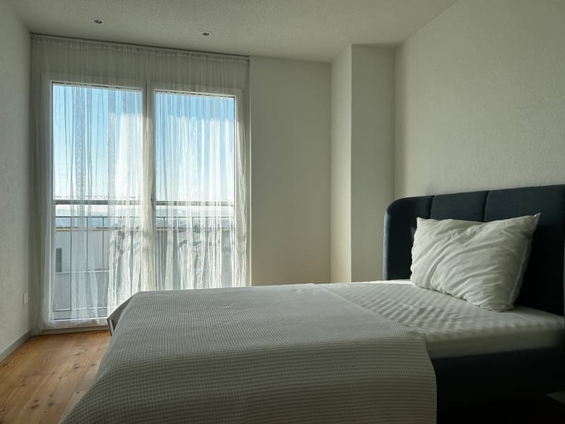 Moderne und stillvoll möblierte Zimmer zu vermieten (1)