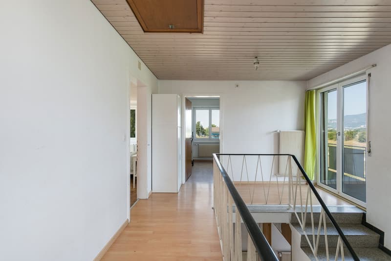 Grosses Einfamilienhaus mit Stall (7)