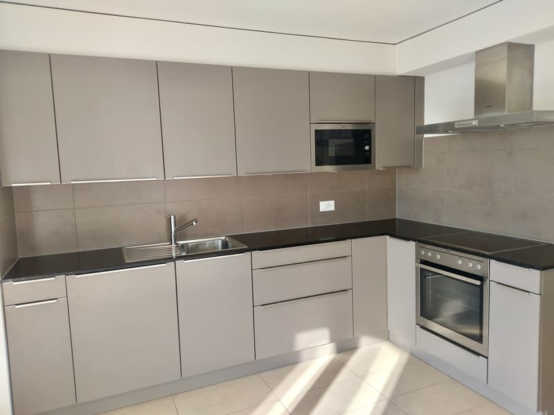 Immeuble résidentiel moderne de 6 logements au coeur du village (6)