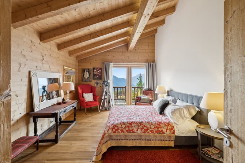 Chalet familial élégant avec vues panoramiques et jardin en terrasses (5)