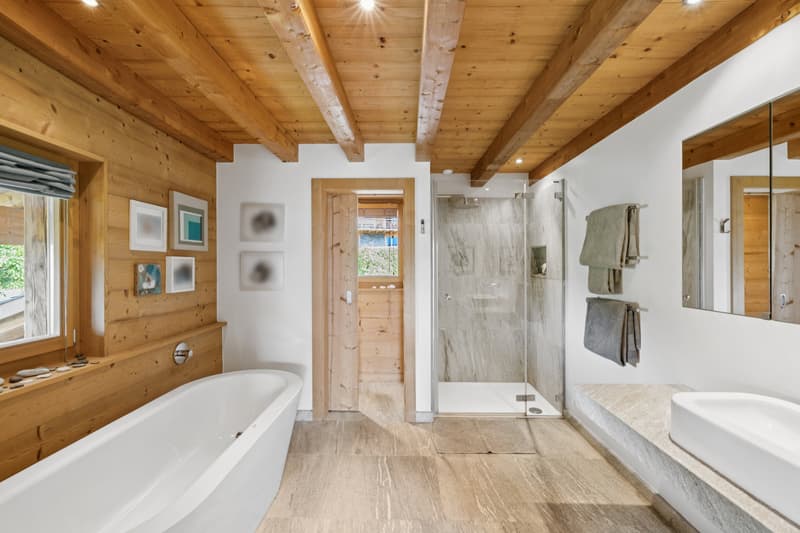 Chalet familial élégant avec vues panoramiques et jardin en terrasses (9)