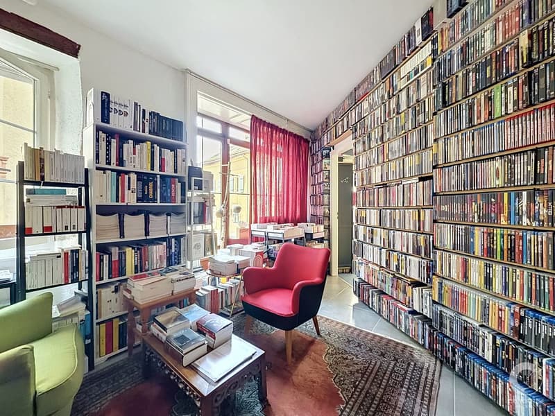 Véritable maison bourgeoise au centre d'Aubonne (11)