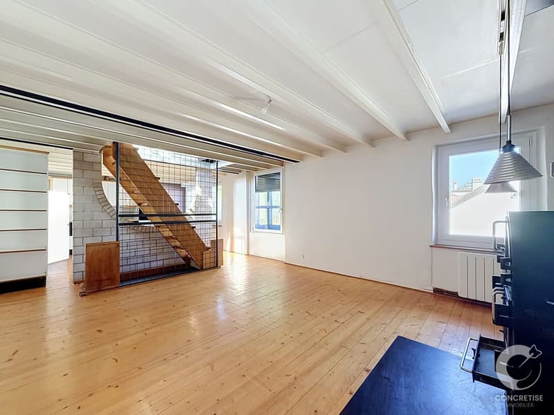 Maison pleine de charme au fort potentiel (4)