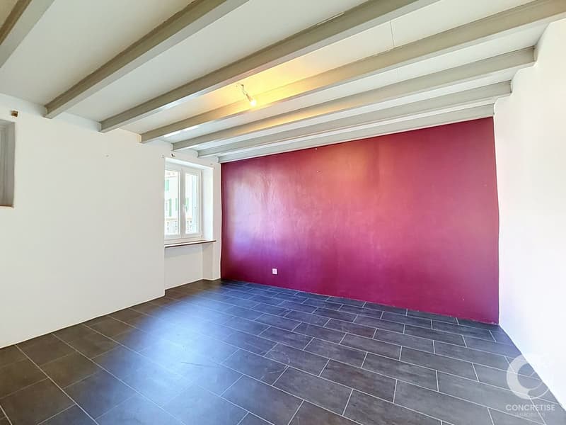 Maison pleine de charme au fort potentiel (10)