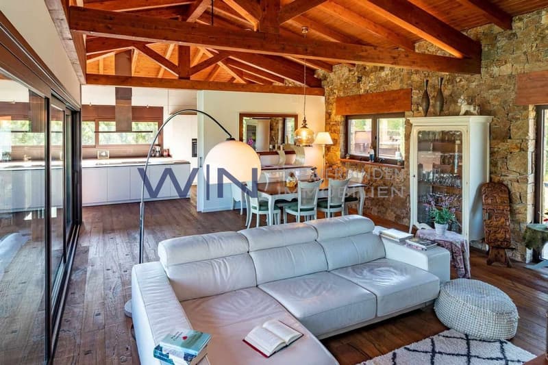 It is a fully sunny 1,700m² land