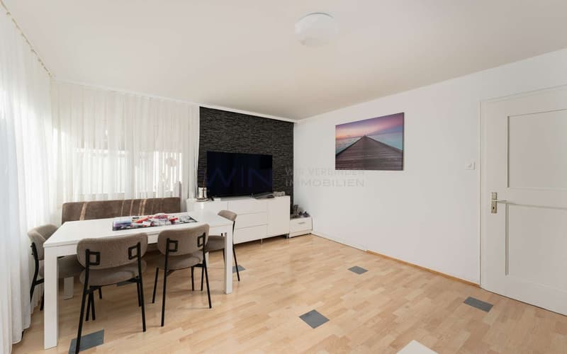 Lichtdurchfluteter Wohnbereich