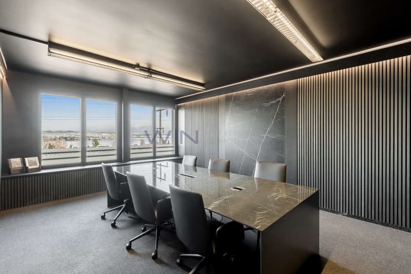 BLACK OFFICE im 3. OG