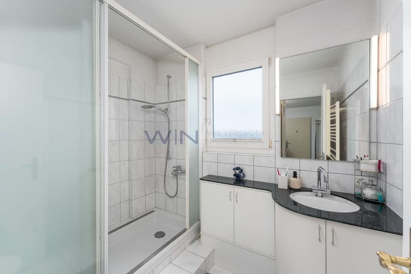 Wanne und Dusche