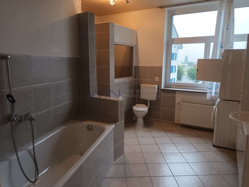 Badewanne, Dusche, Fenster
