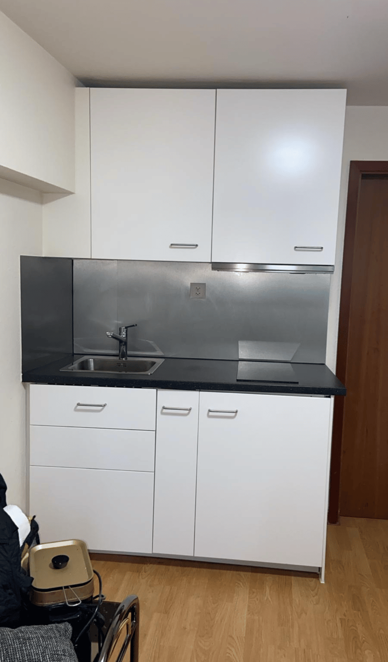 Gemütliches Dachgeschoss-Zimmer in Augst – sofort verfügbar (4)