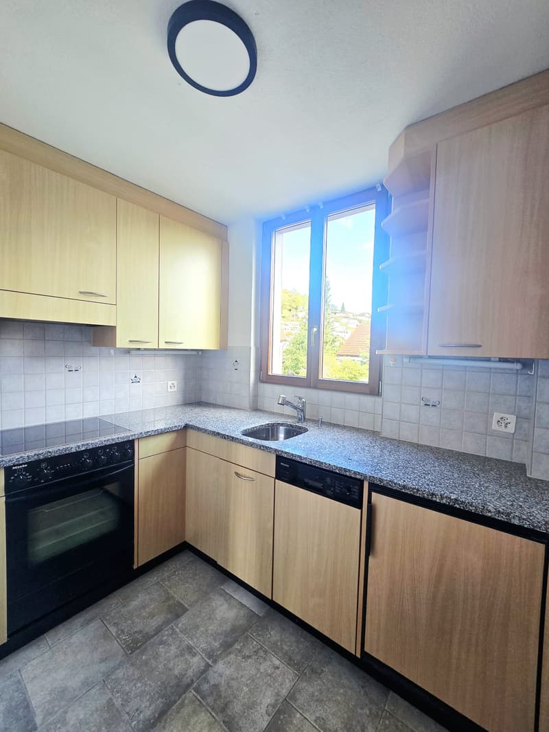 ERSTVERMIETUNG - Gemütliche 3-Zimmerwohnung im 1. Obergeschoss (2)