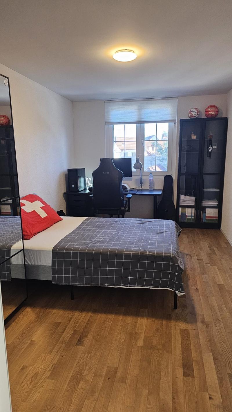 Schlafzimmer 1