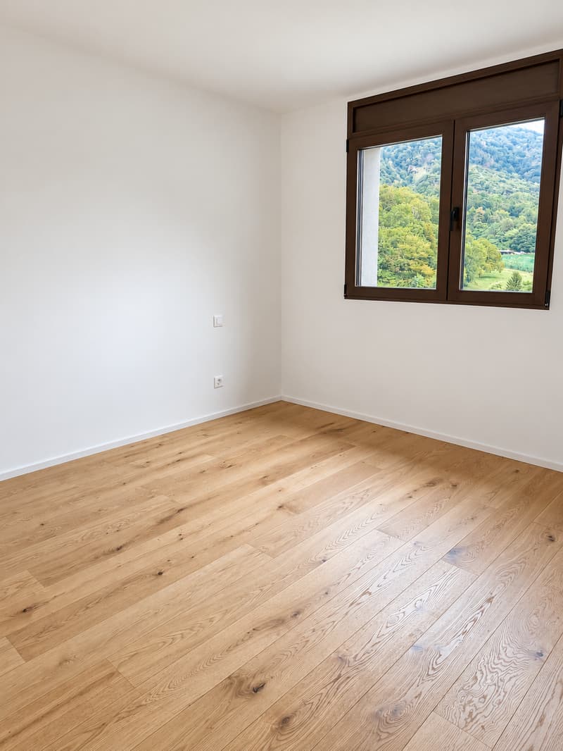 Meraviglioso Attico di 3.5 Locali con Vista Panoramica a Lumino (6)