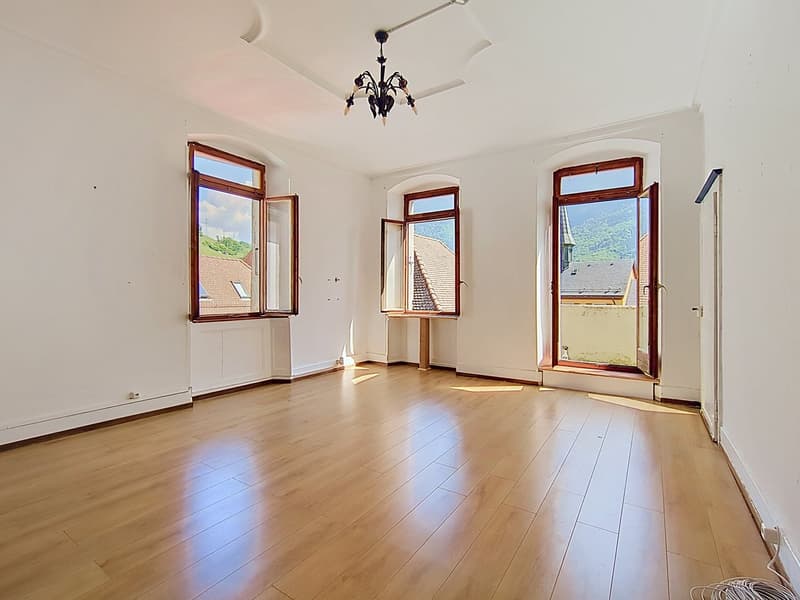 Charmant appartement de 4.5 pièces avec balcon au coeur de St-Maurice (2)