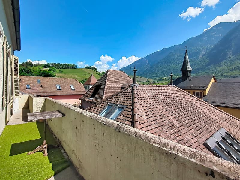 Charmant appartement de 4.5 pièces avec balcon au coeur de St-Maurice (1)
