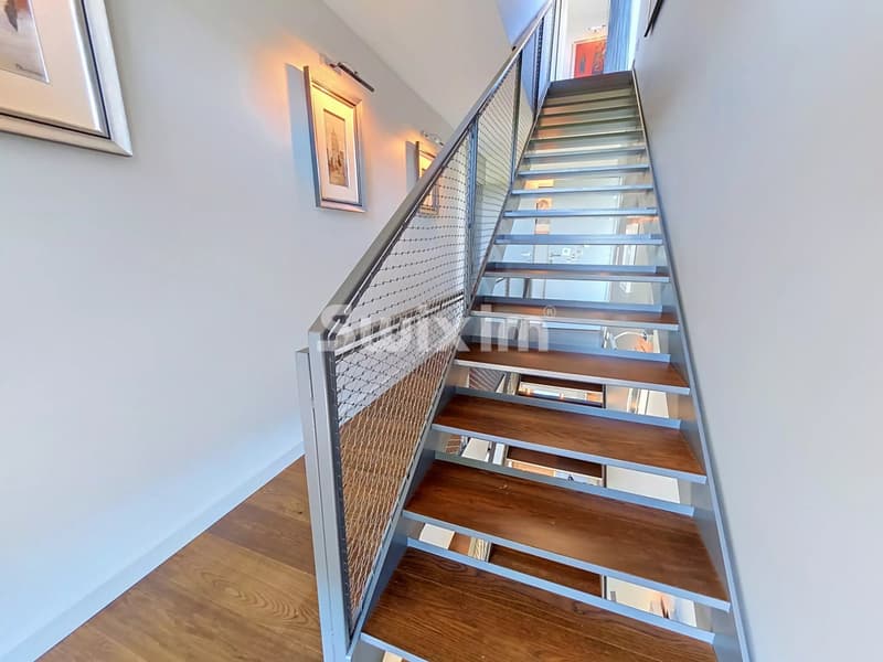 Loft en attique aux prestations uniques (12)