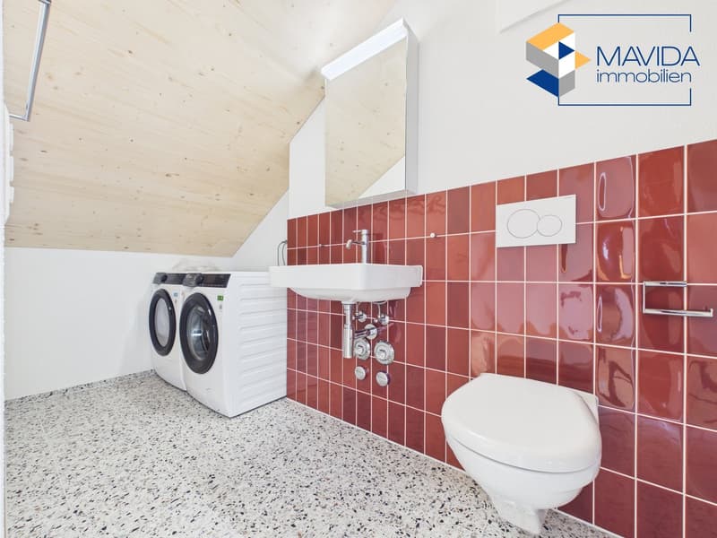 Ein Zuhause zum Ankommen – mit Loggia, Wohnungslift und viel Charme (11)
